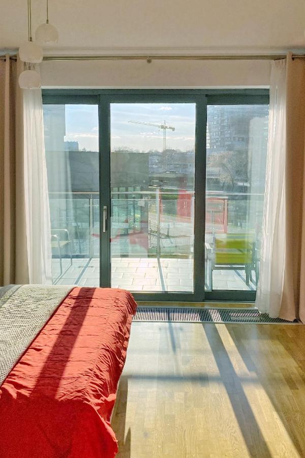 Capital Towers - Apartament Pop-Art Z Widokiem Na Rzeke เชชูฟ ภายนอก รูปภาพ