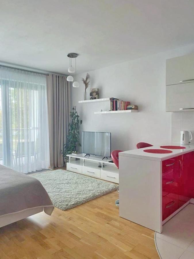 Capital Towers - Apartament Pop-Art Z Widokiem Na Rzeke เชชูฟ ภายนอก รูปภาพ